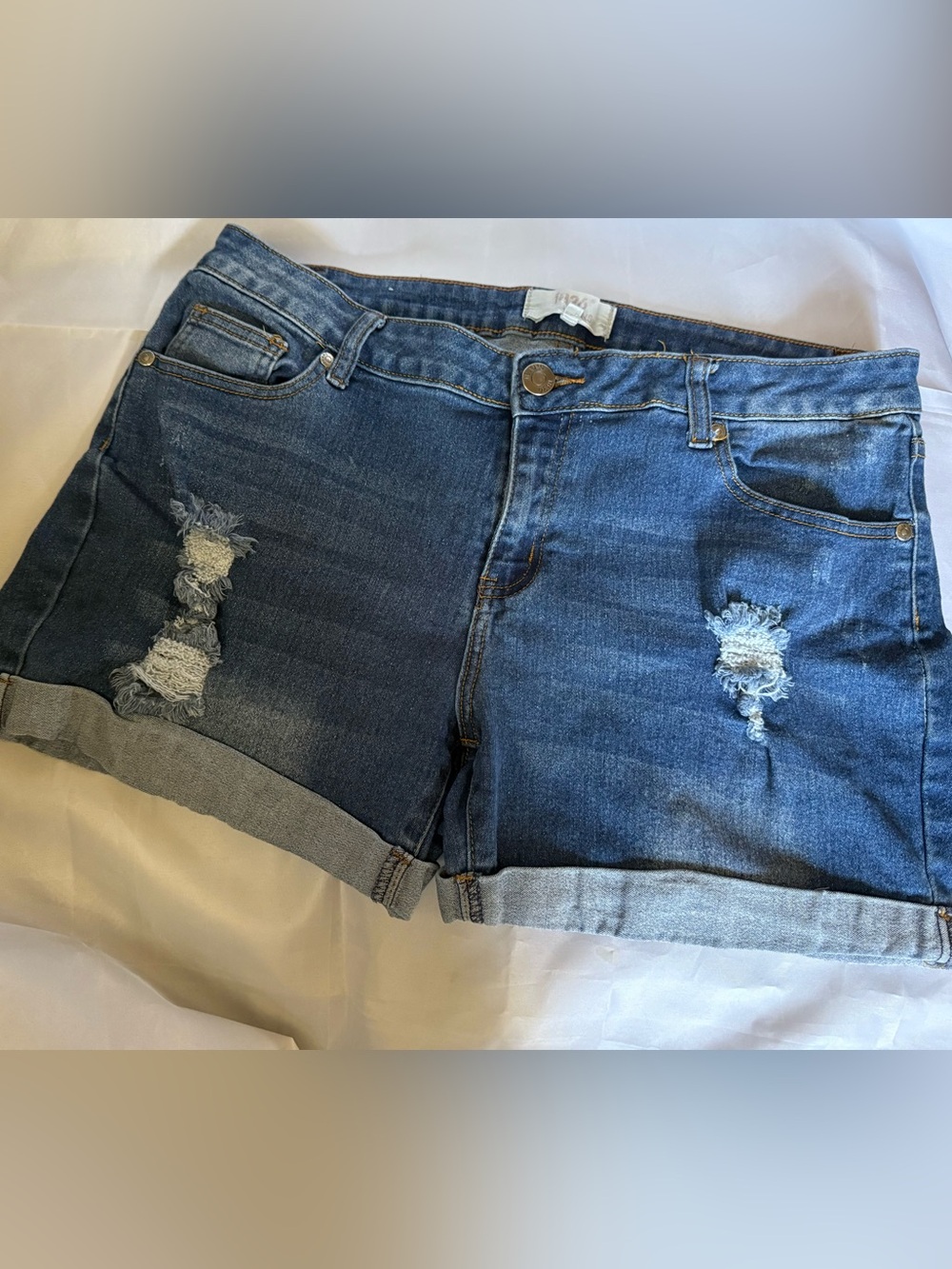 826 Women's Distressed Roll-Cuff Denim Shorts - Size 16